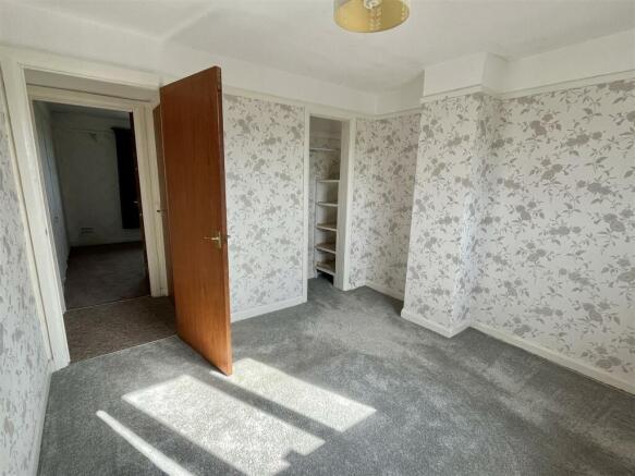 Bedroom 1 (Front)