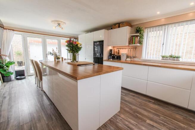 Kitchen / Dining