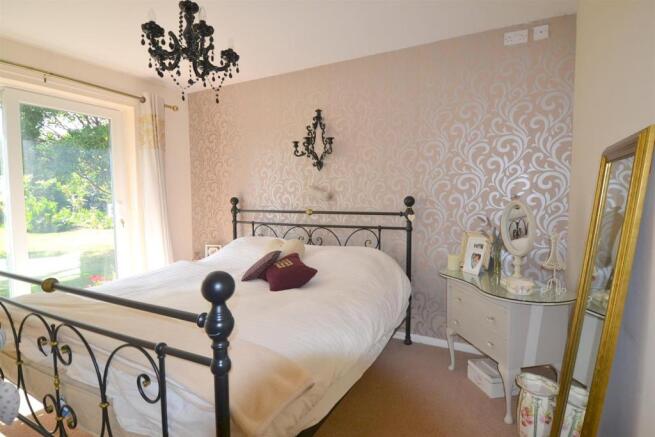 bedroom1.2.JPG