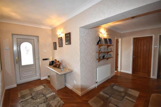 4 bed Detached for sale Image 6