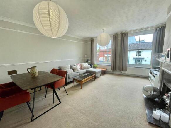 LivingRoom.jpg