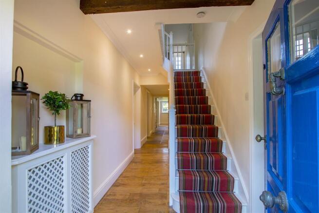 4 bed Detached to rent Image 12