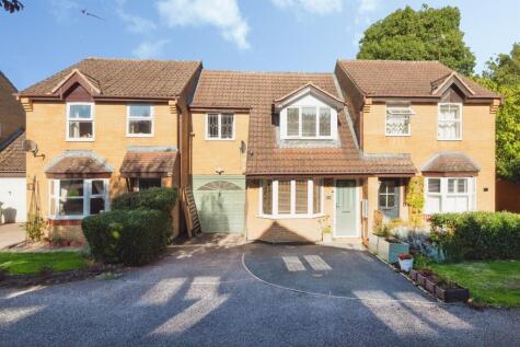 Acorn Way, Silverstone, Towcester