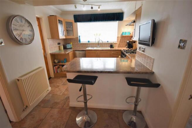 20 Plas Gwyn Kitch.JPG