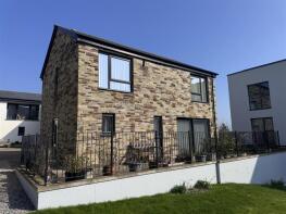 6, The Courtyard, Manor Farm Road, Duporth, St. Austell PL26 6EA