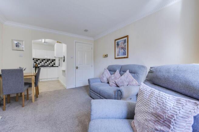 1 bed Flat for sale Image 3