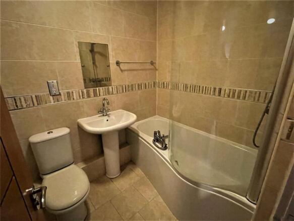 1 bed Apartment to rent Image 4