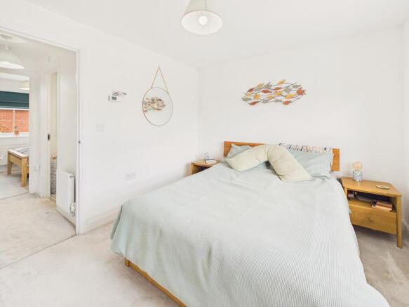 2 bed Semi-Detached for sale Image 11