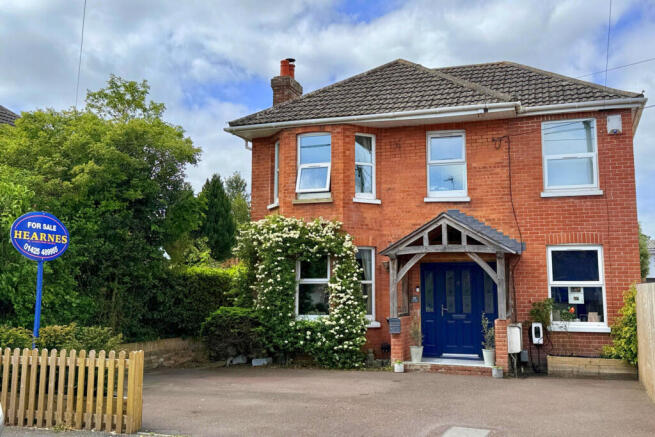 4 bed detached family home