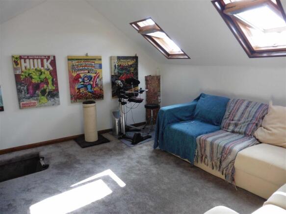 Fully boarded roof v