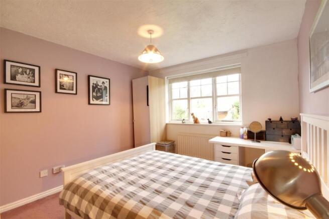 Rear Left bed.jpg