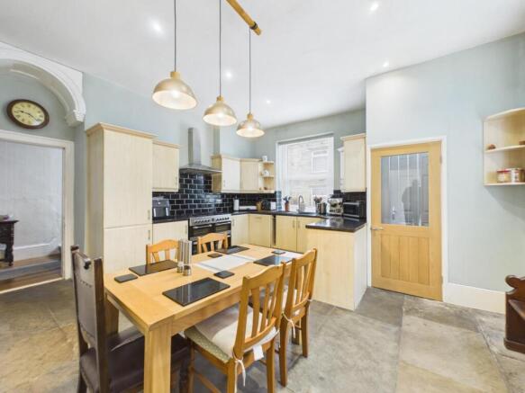 3 bed Terraced for sale Image 6