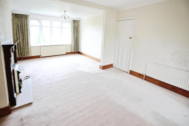 4 bed Semi-Detached for sale Image 4