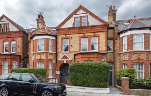 Flat 1, 31, Lavender Gardens, London SW11 1DJ