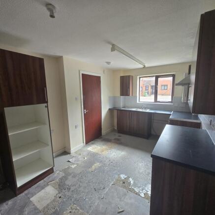 3 bed Semi-Detached for sale Image 4