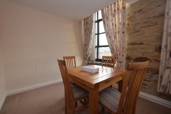 1 bed Apartment to rent Image 4
