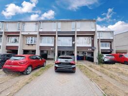 31, Camden Close, Chadwell St. Mary, Chadwell St Mary RM16 4HT