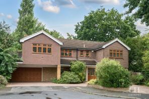 21, Yevele Way, Hornchurch RM11 3NB