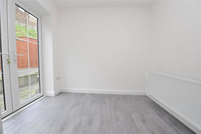 Hollins Road, Oldham, Greater Manchester, OL8 photo 5