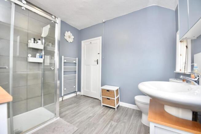 Family Shower Room