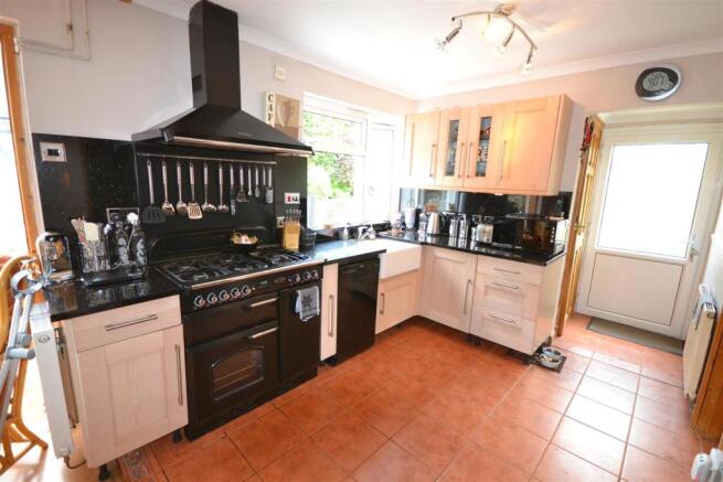 ANOTHER VIEW OF KITCHEN