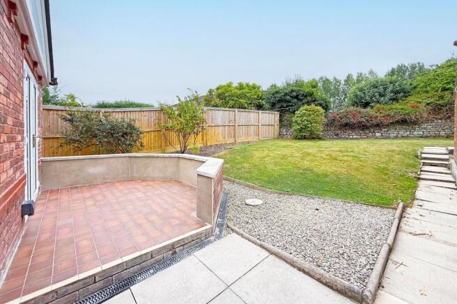 3 bed Detached Bungalow to rent Image 4