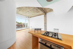 15, Paramount Building, St John Street, London EC1V 4JY