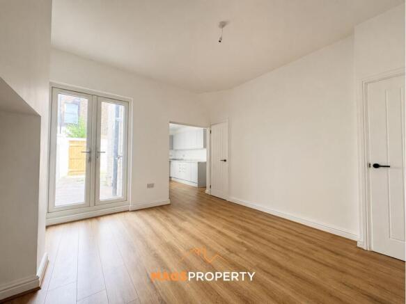 Sitting/Dining Room