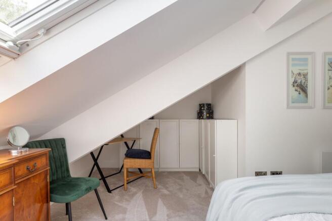 3 bed Apartment for sale Image 12