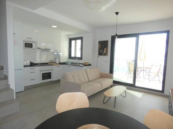Lounge kitchen