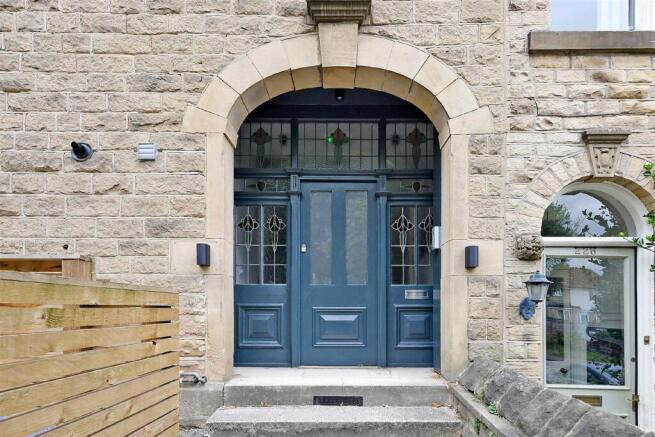 1 bed Apartment to rent Image 11