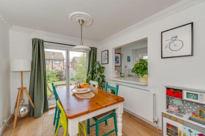 KITCHEN, DINER AND LOUNGE