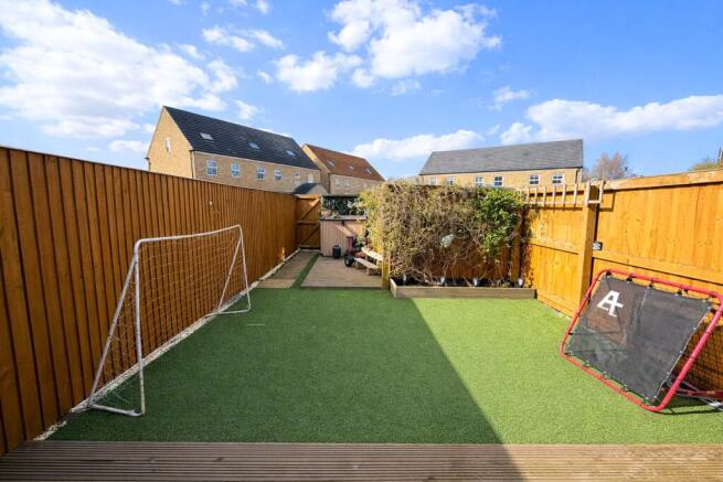 3 bed Terraced for sale Image 9