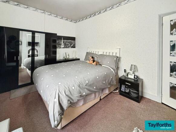 2 bed Terraced for sale Image 12