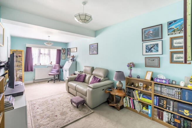 5 bed Detached Bungalow for sale Image 5