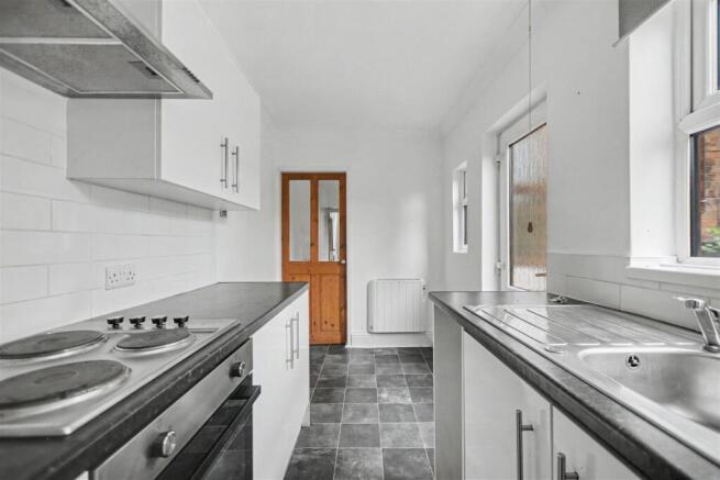 Kitchen_2.jpeg