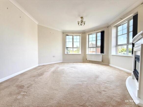 3 bed Apartment for sale Image 6