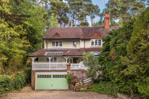 Jumps Road, Churt, Farnham, GU10
