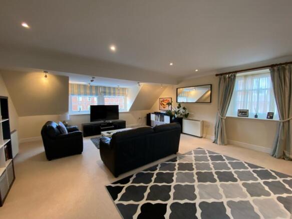 1 bed Flat for sale Image 4