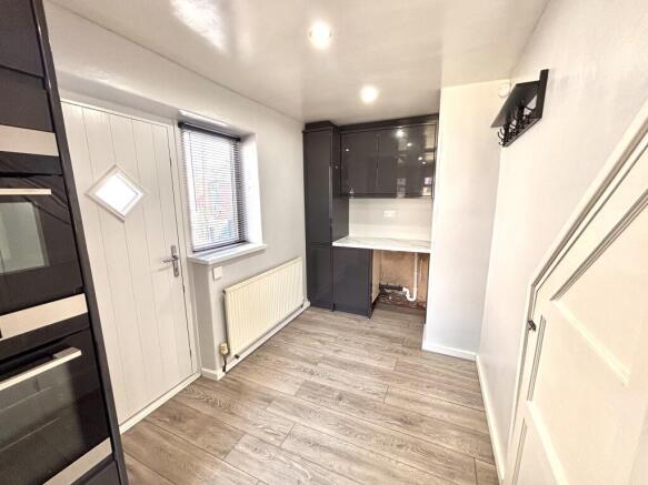 3 bed House to rent Image 6