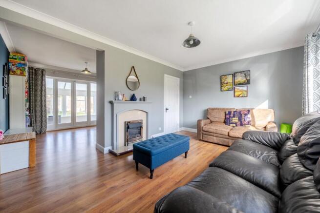 Strathcona Way, Flackwell Heath, High Wycombe, Buckinghamshire, HP10 photo 4