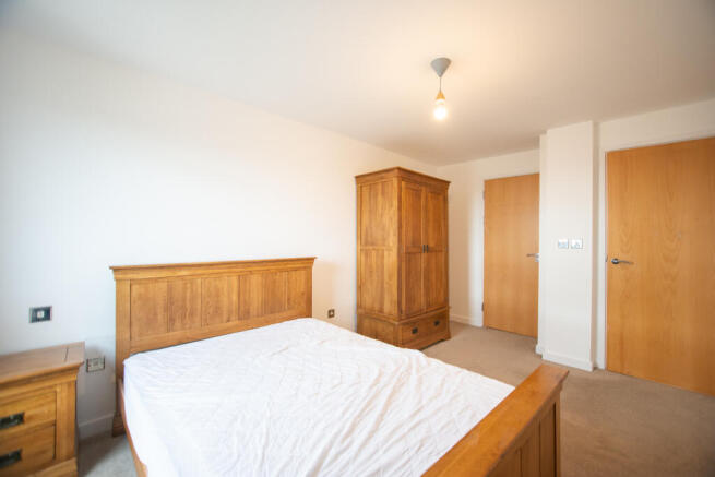 2 bed Flat to rent Image 8