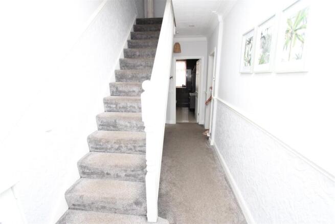 3 bed Semi-Detached for sale Image 4