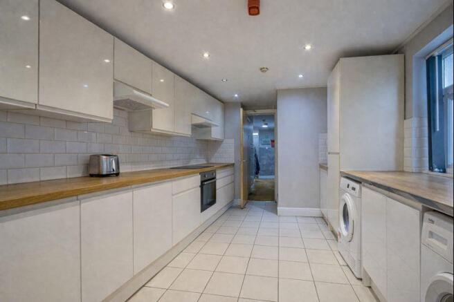 Kitchen2.jpeg
