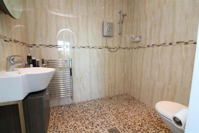 Wet Room En-Suite