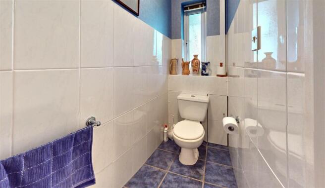 CLOAKROOM/WC