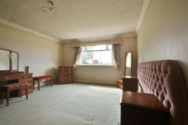 3 bed Detached Bungalow for sale Image 7