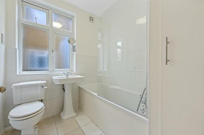 FB - 86a Thornton Road - Bathroom3 (1).JPG