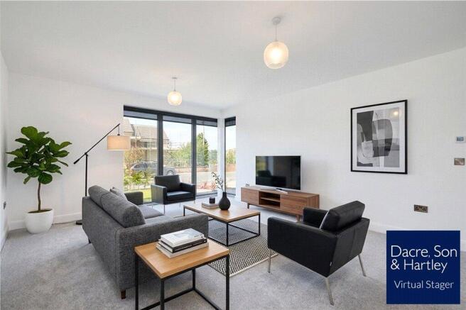 5 bed Detached for sale Image 11