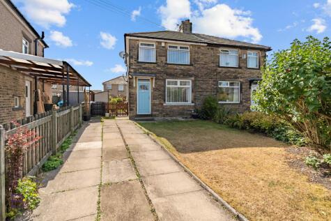 15 Eltham Grove, Wibsey, Bradford, BD6.